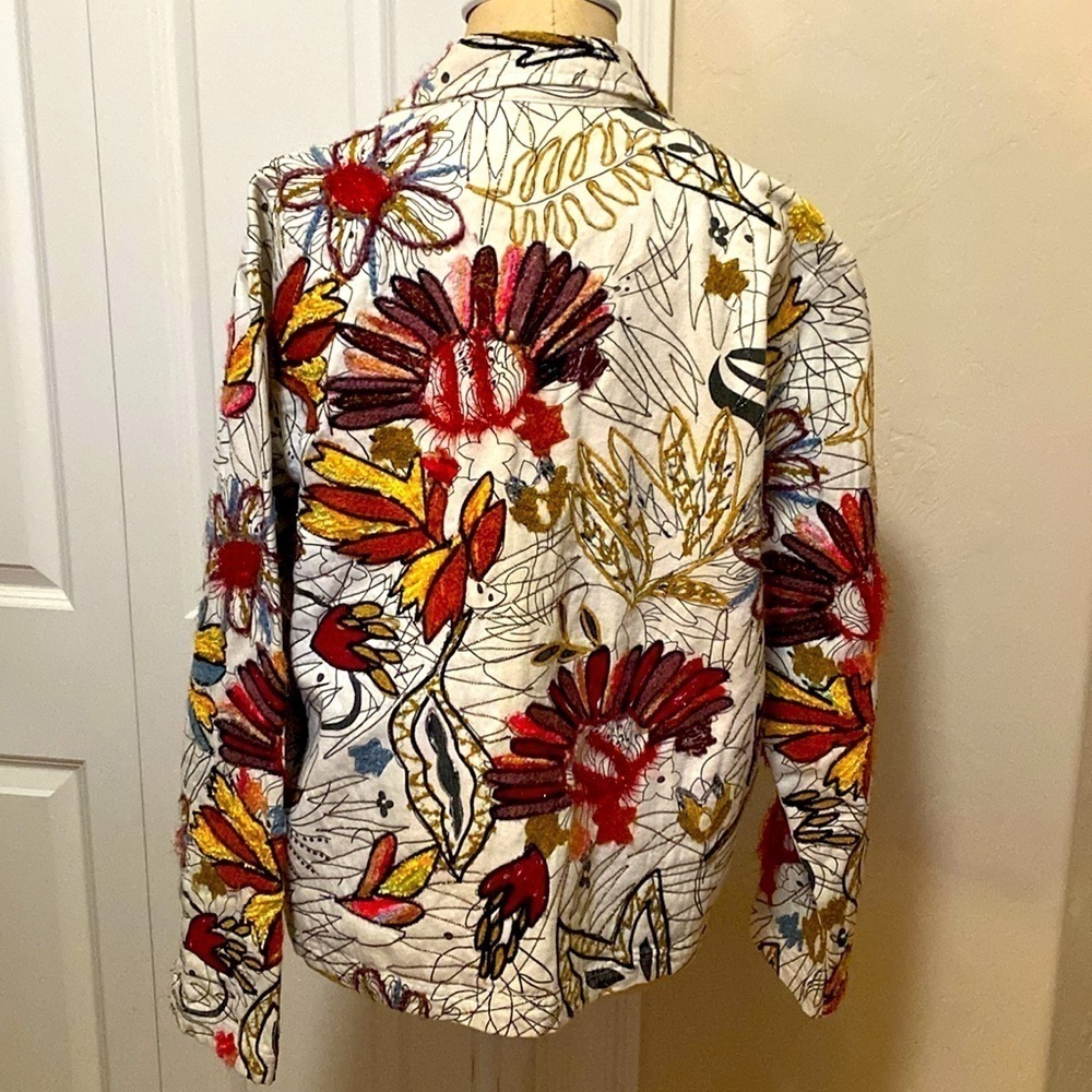 Chico’s Chore Jacket Womens M Floral oversized cottage Art To Wear Embroidered - Picture 3 of 12